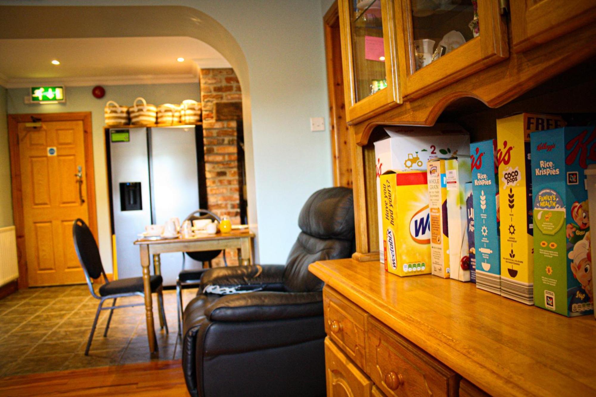 The Coach Inn Strabane Buitenkant foto